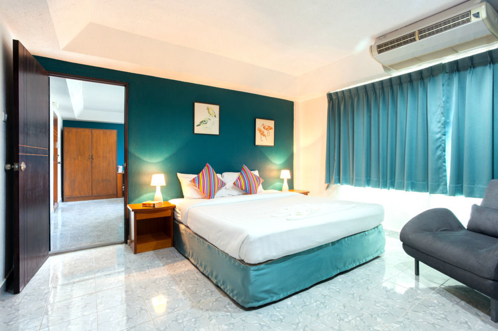 Hotel Simple Boutique Seabreeze Patong Esterno foto