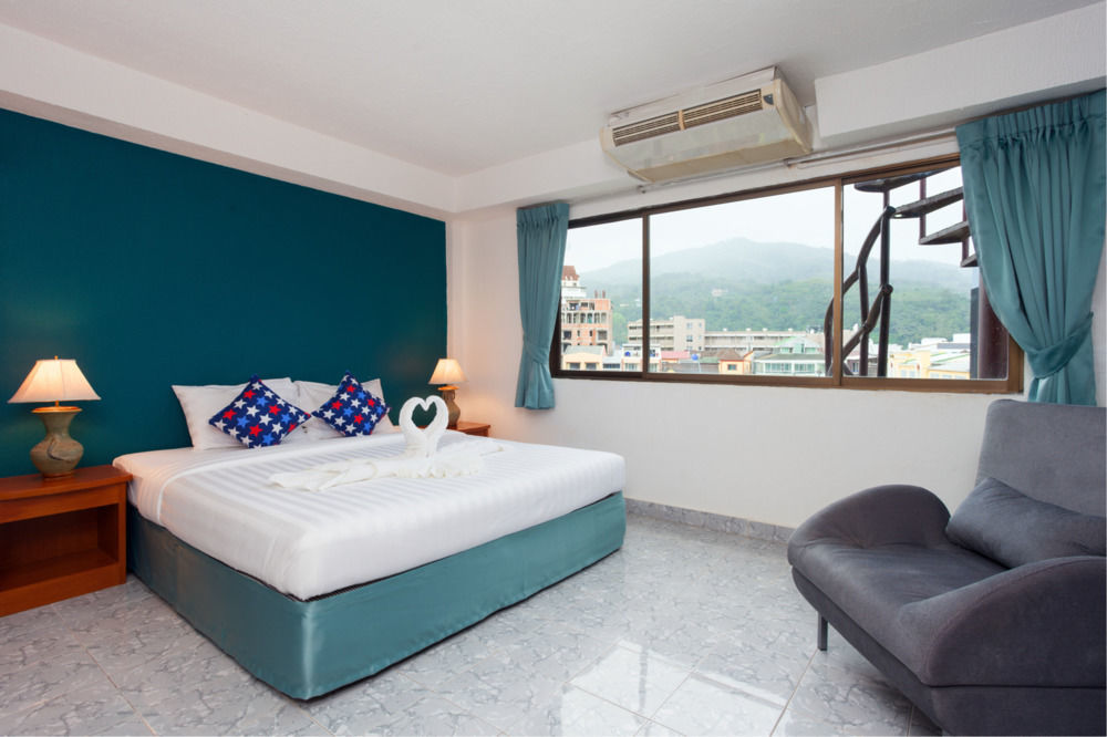 Hotel Simple Boutique Seabreeze Patong Esterno foto